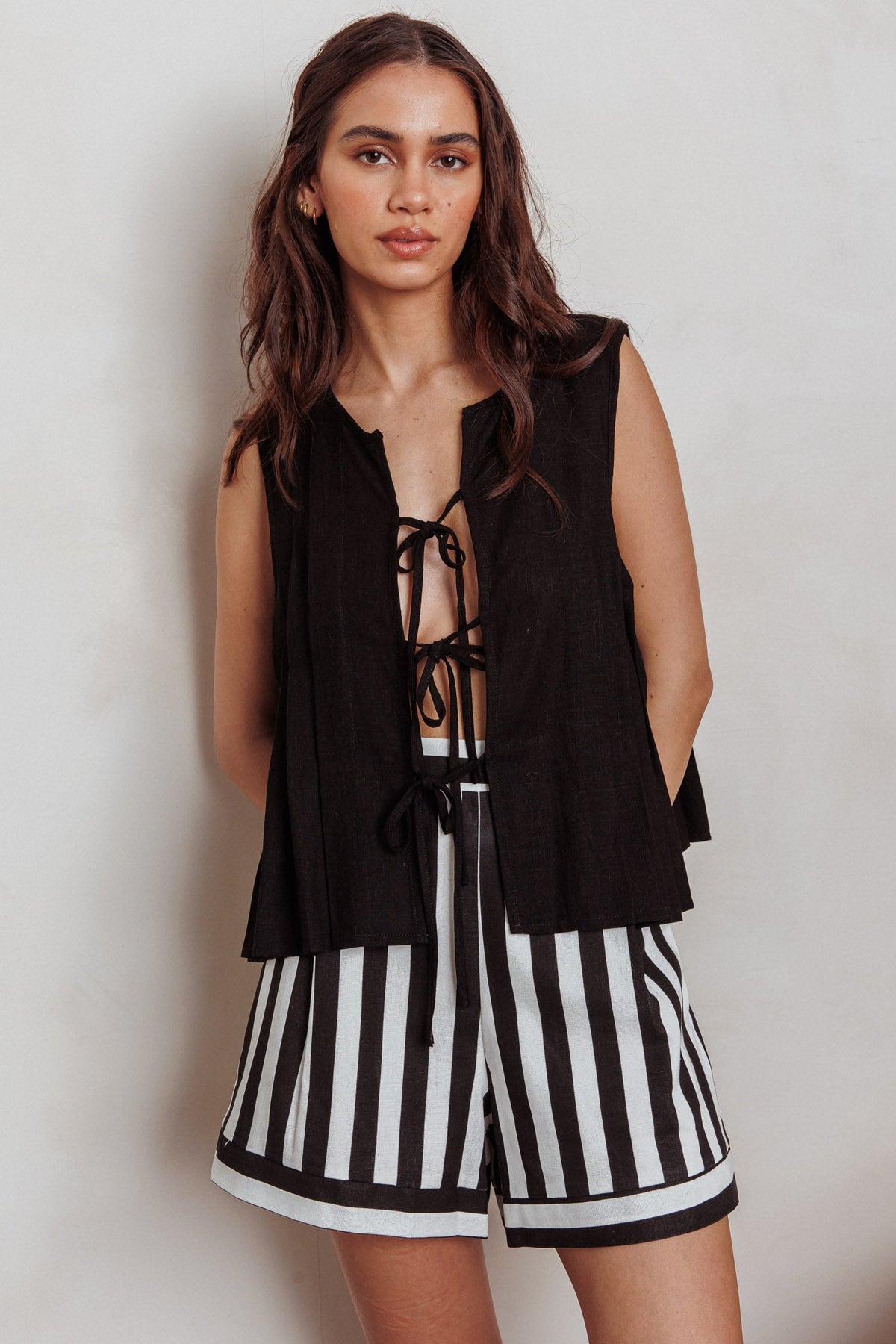 Bettino High-Waisted Shorts Stripe Black/White