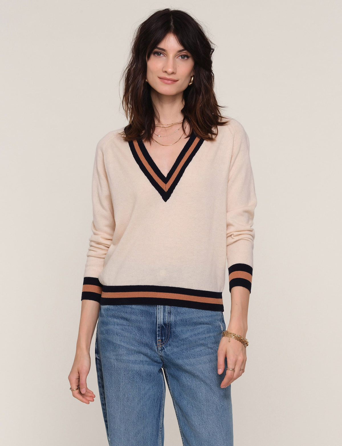 aella sweater