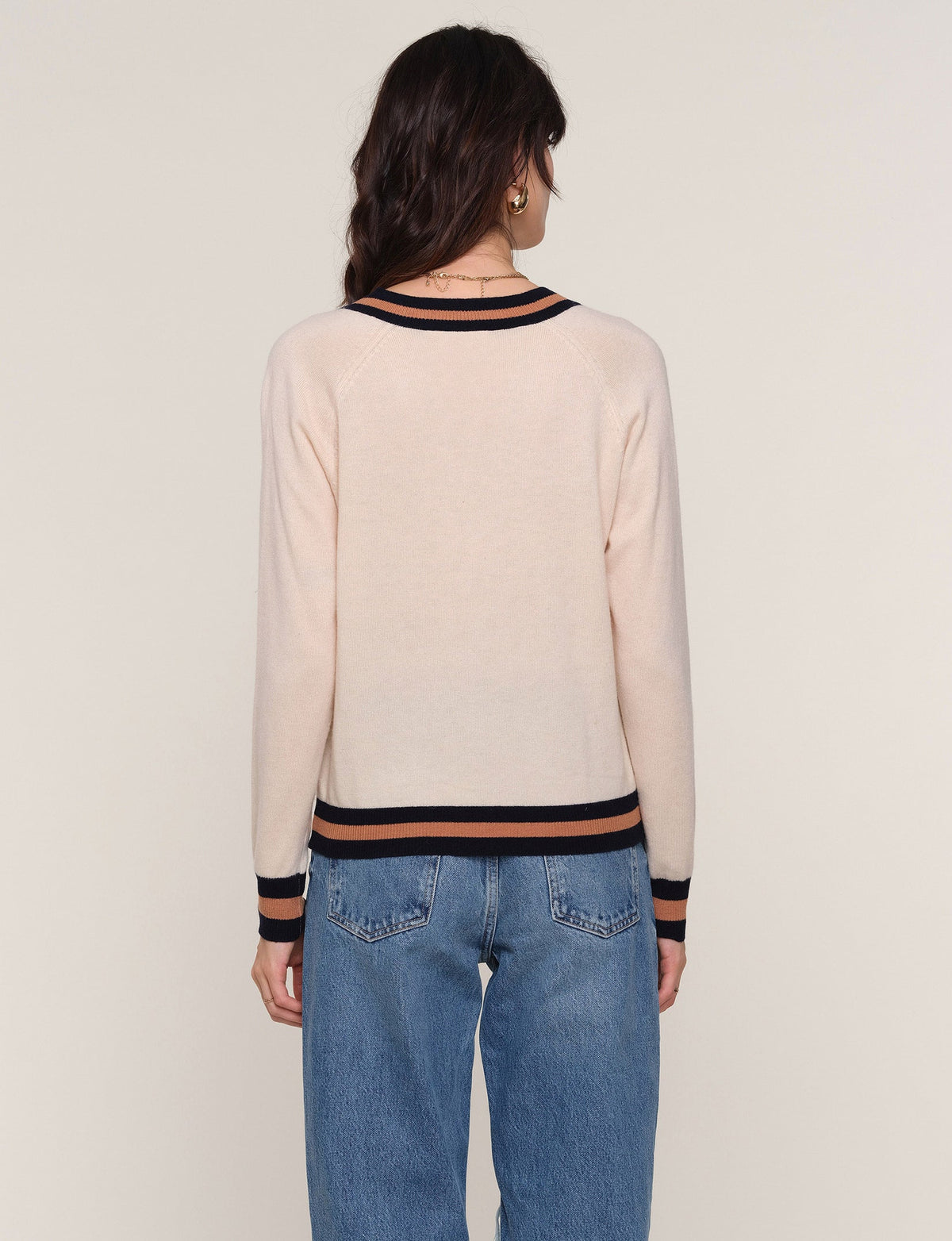 aella sweater