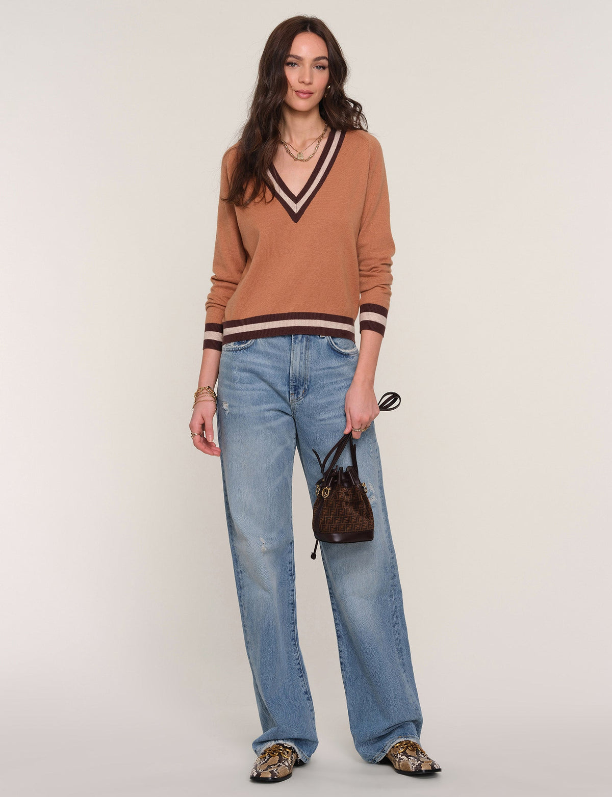 aella sweater