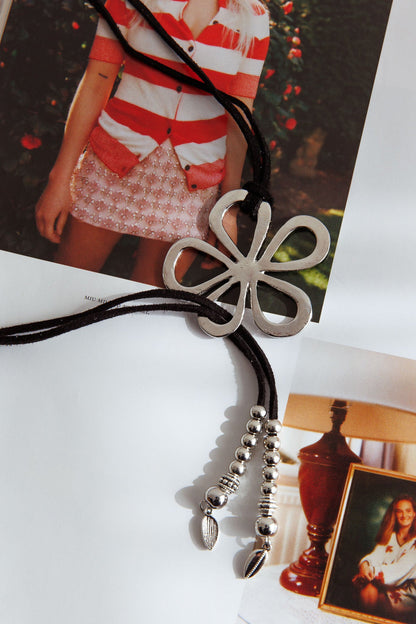 Blooming Flower Pendants Necklace Silver