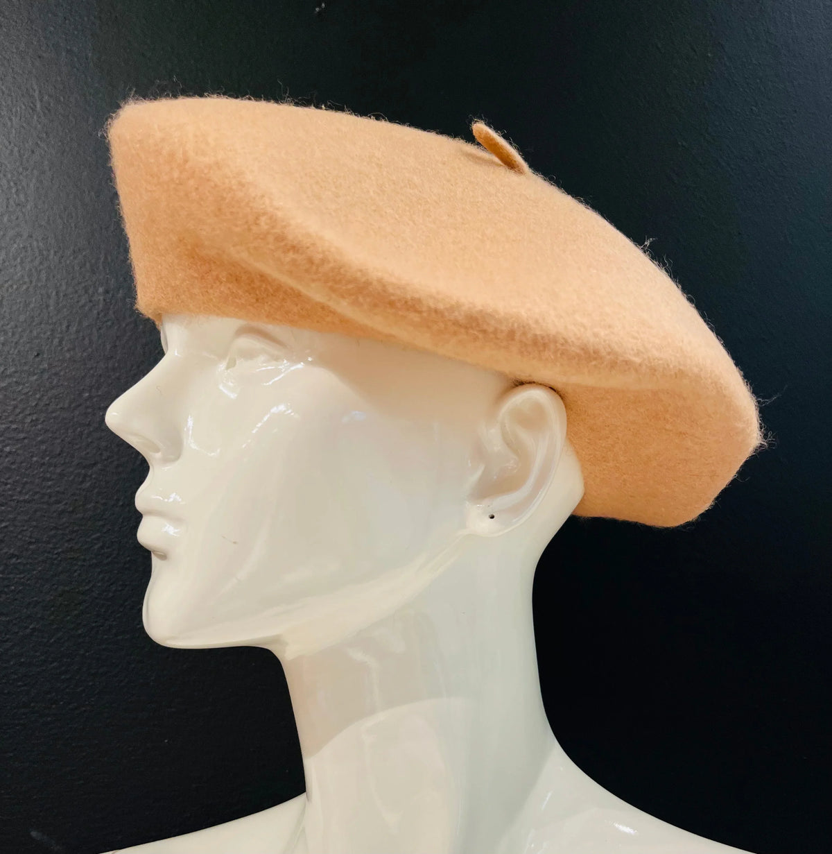 New York Camel Beret – Classic Wool Blend Hat