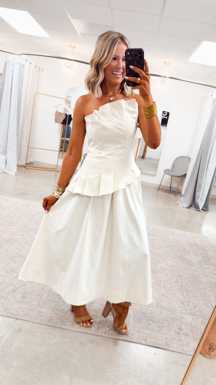 - FINAL SALE-The Verona Sculpted Midi Dress-Ecru