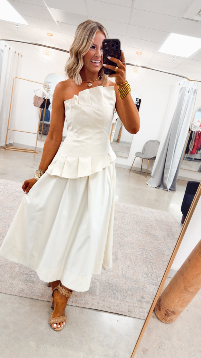 - FINAL SALE-The Verona Sculpted Midi Dress-Ecru