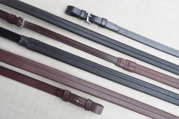 KL Red Barn Rubber Reins 1/2"