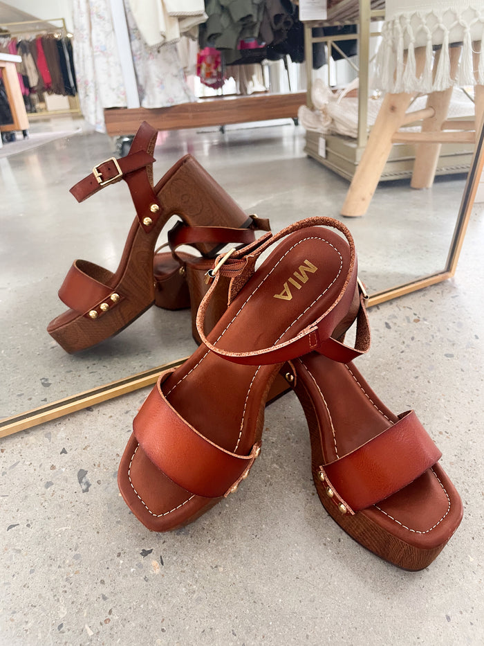 Mia Electrah Platform Sandal-Cognac